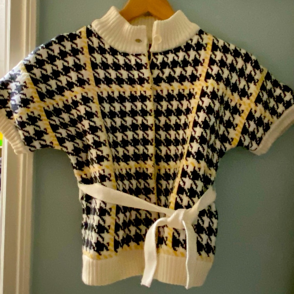 Girl’s sweater